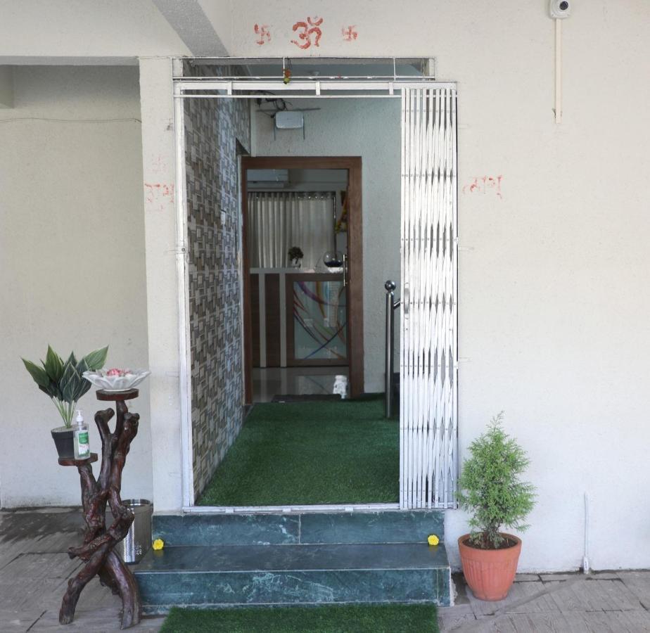 Hotel Satyam Residency Navi Mumbai Eksteriør bilde