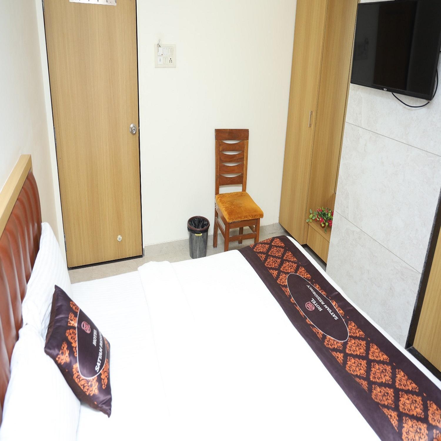 Hotel Satyam Residency Navi Mumbai Eksteriør bilde