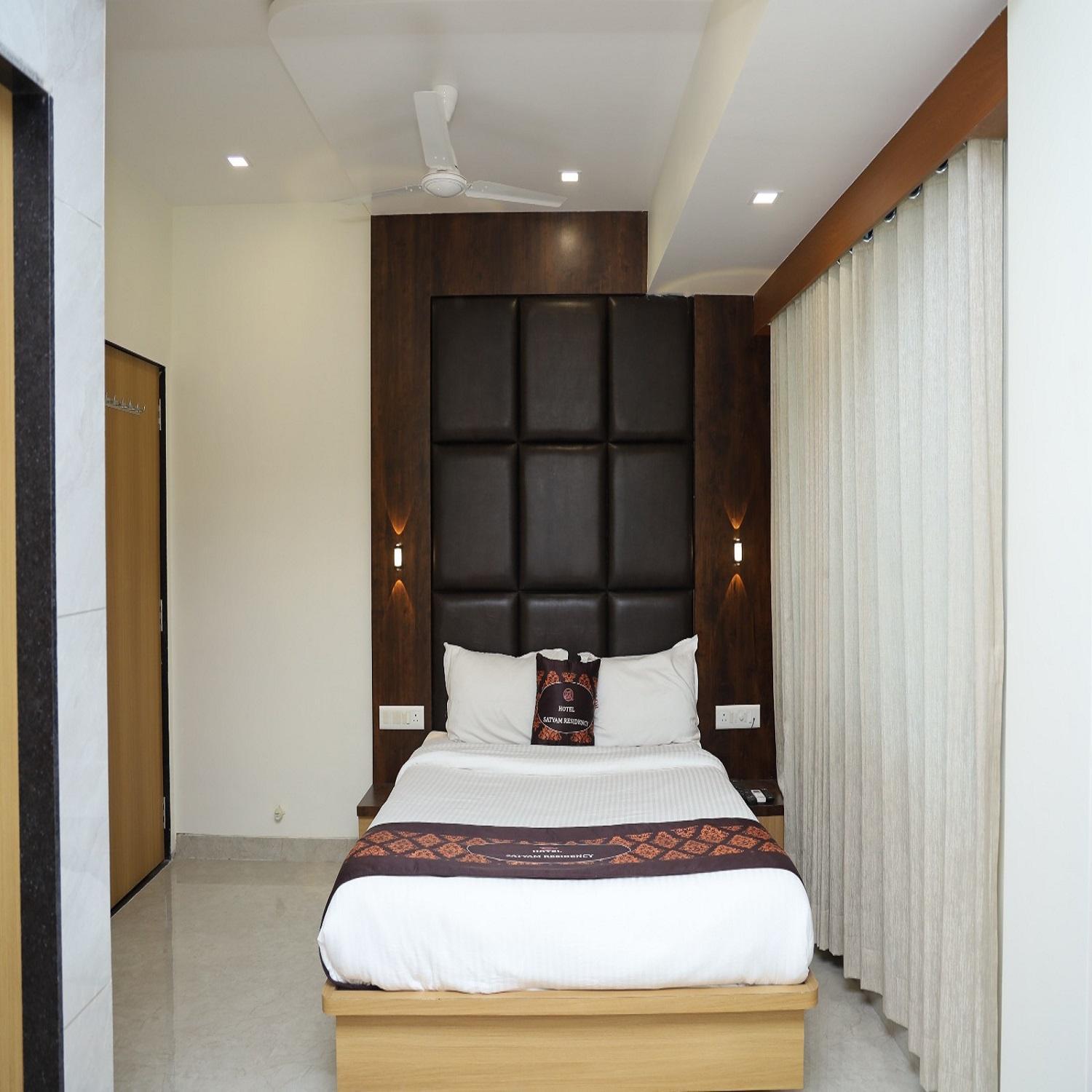 Hotel Satyam Residency Navi Mumbai Eksteriør bilde