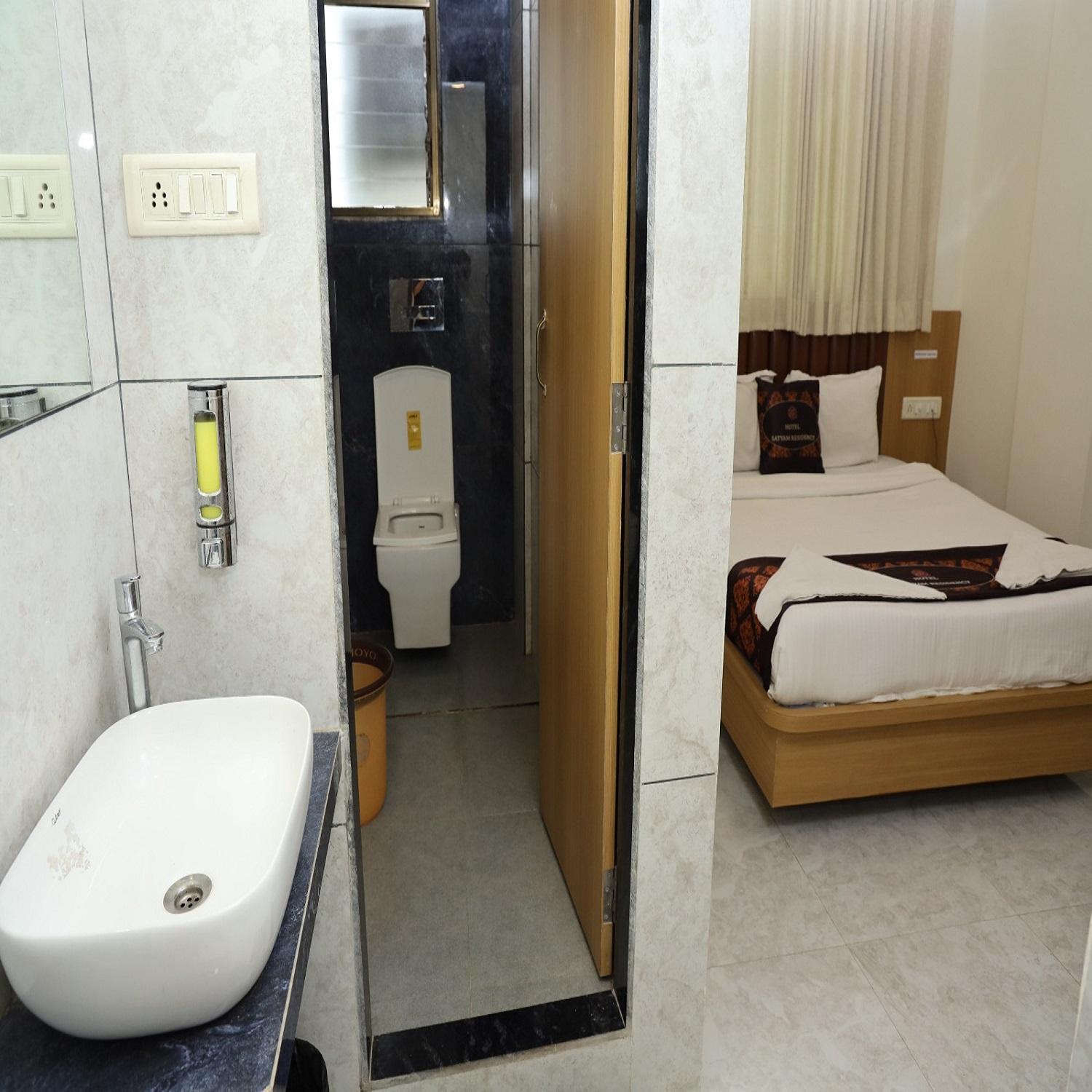 Hotel Satyam Residency Navi Mumbai Eksteriør bilde