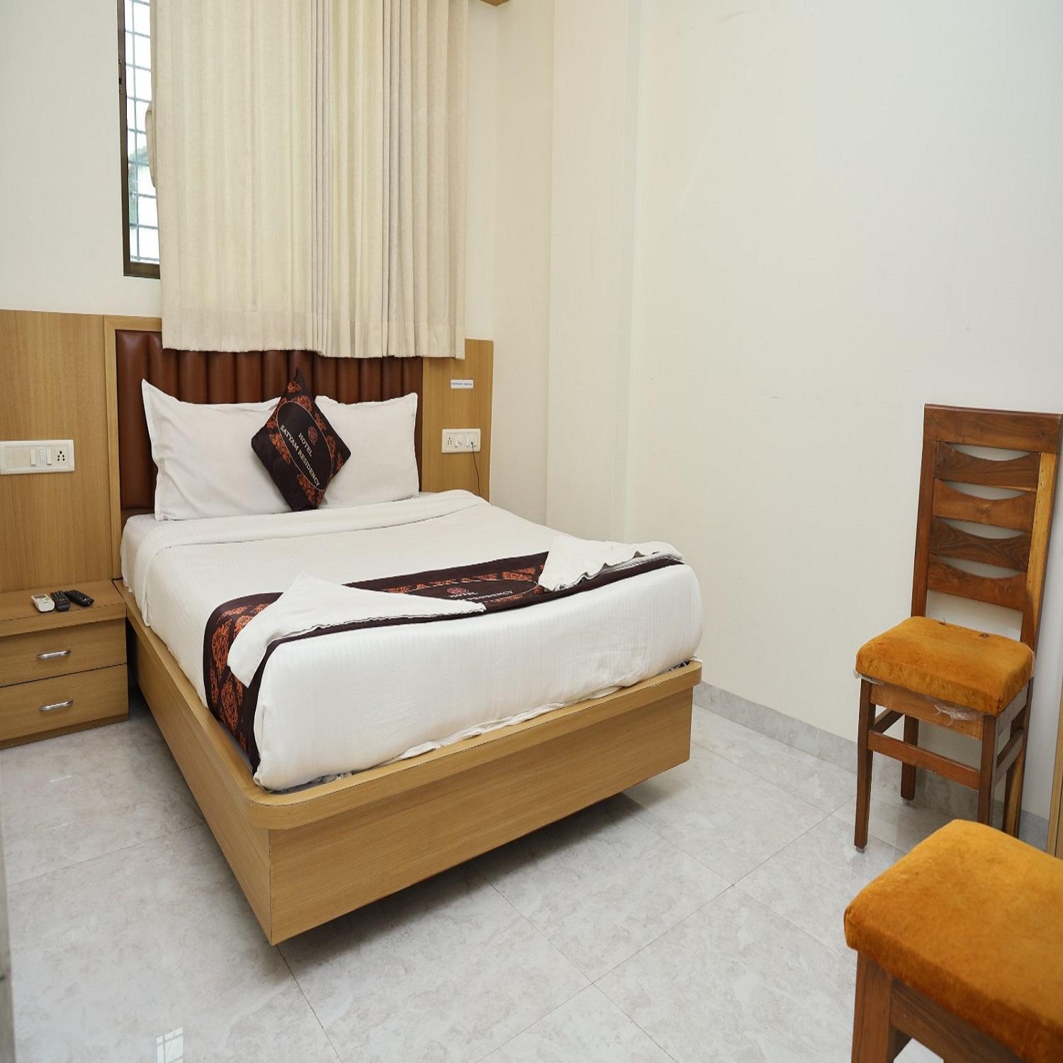 Hotel Satyam Residency Navi Mumbai Eksteriør bilde