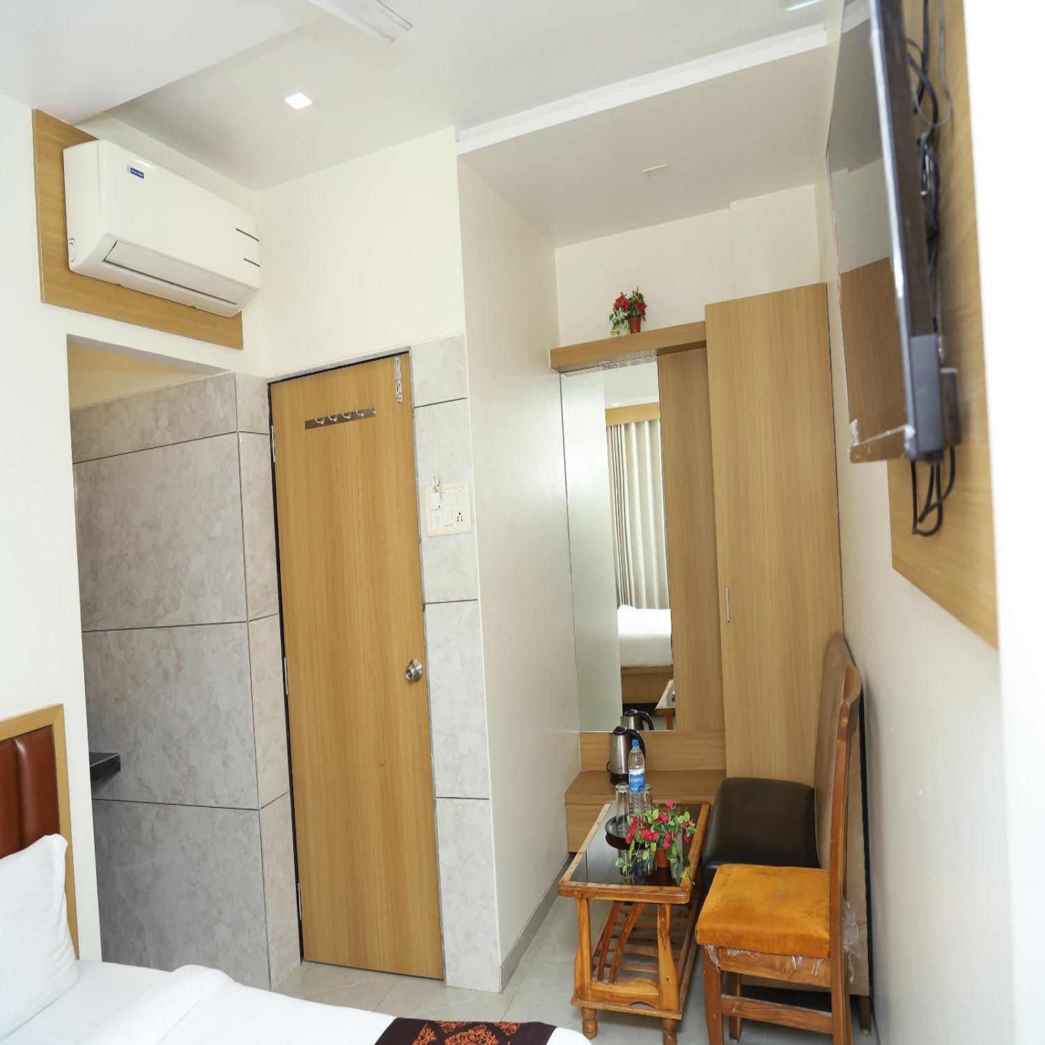 Hotel Satyam Residency Navi Mumbai Eksteriør bilde